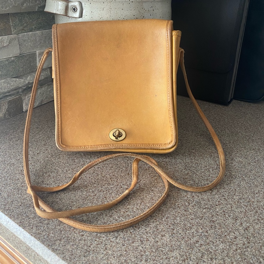 Vintage Coach Tan Leather Crossbody Bag